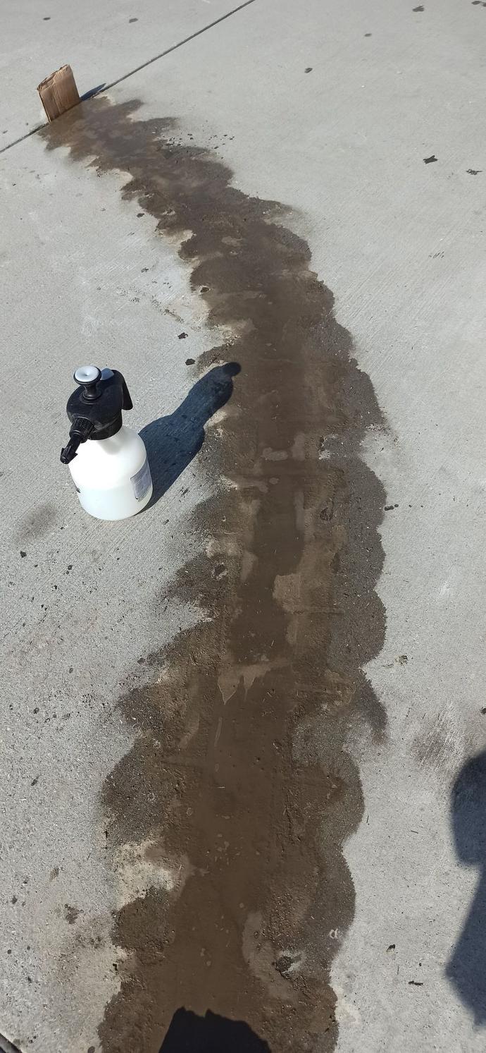 Naprawiona płyta betonowa po aplikacji Crono i Vetrofluid
