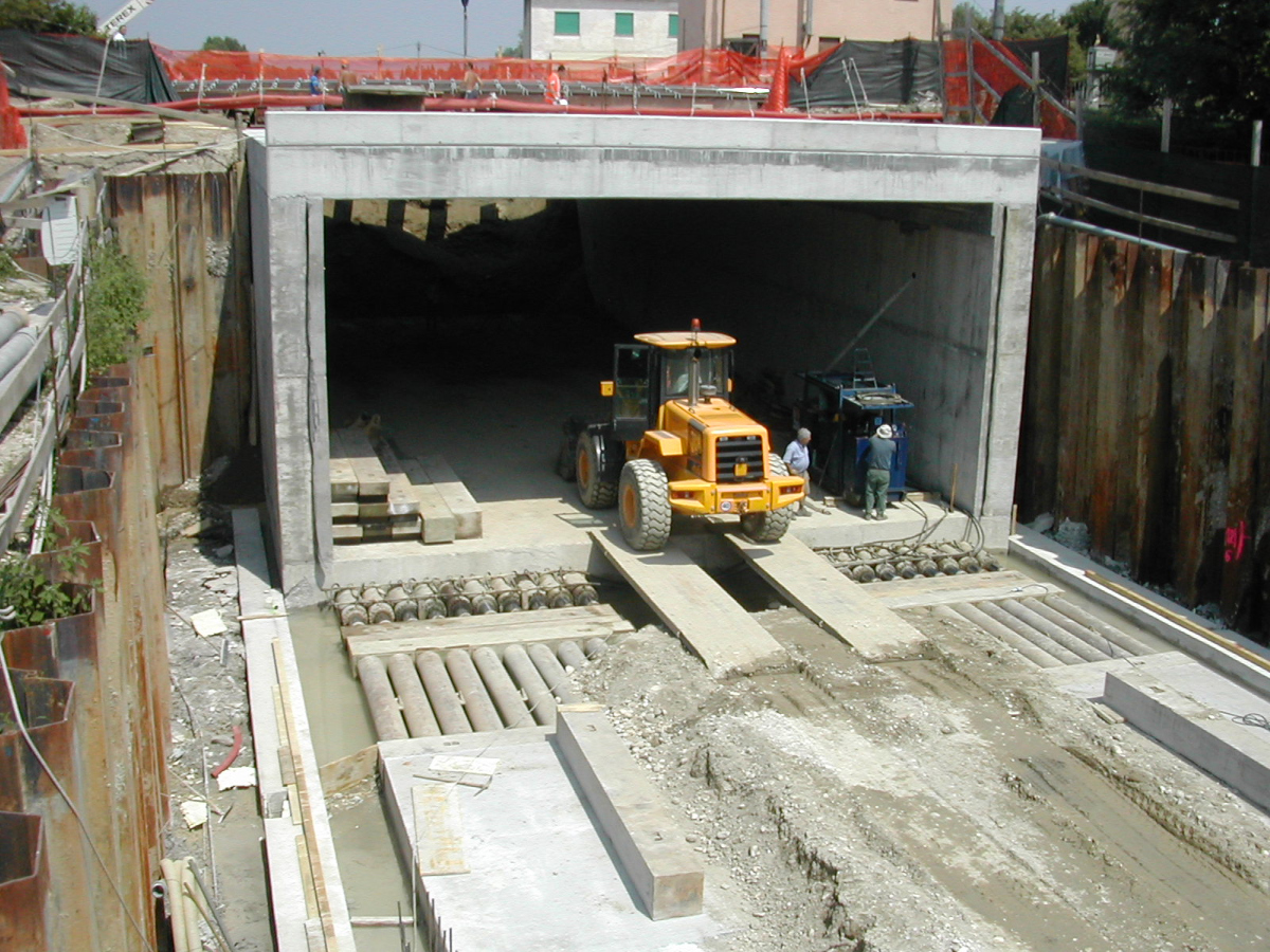 Ecobeton Vetrofluid na betonowym przejściu podziemnym